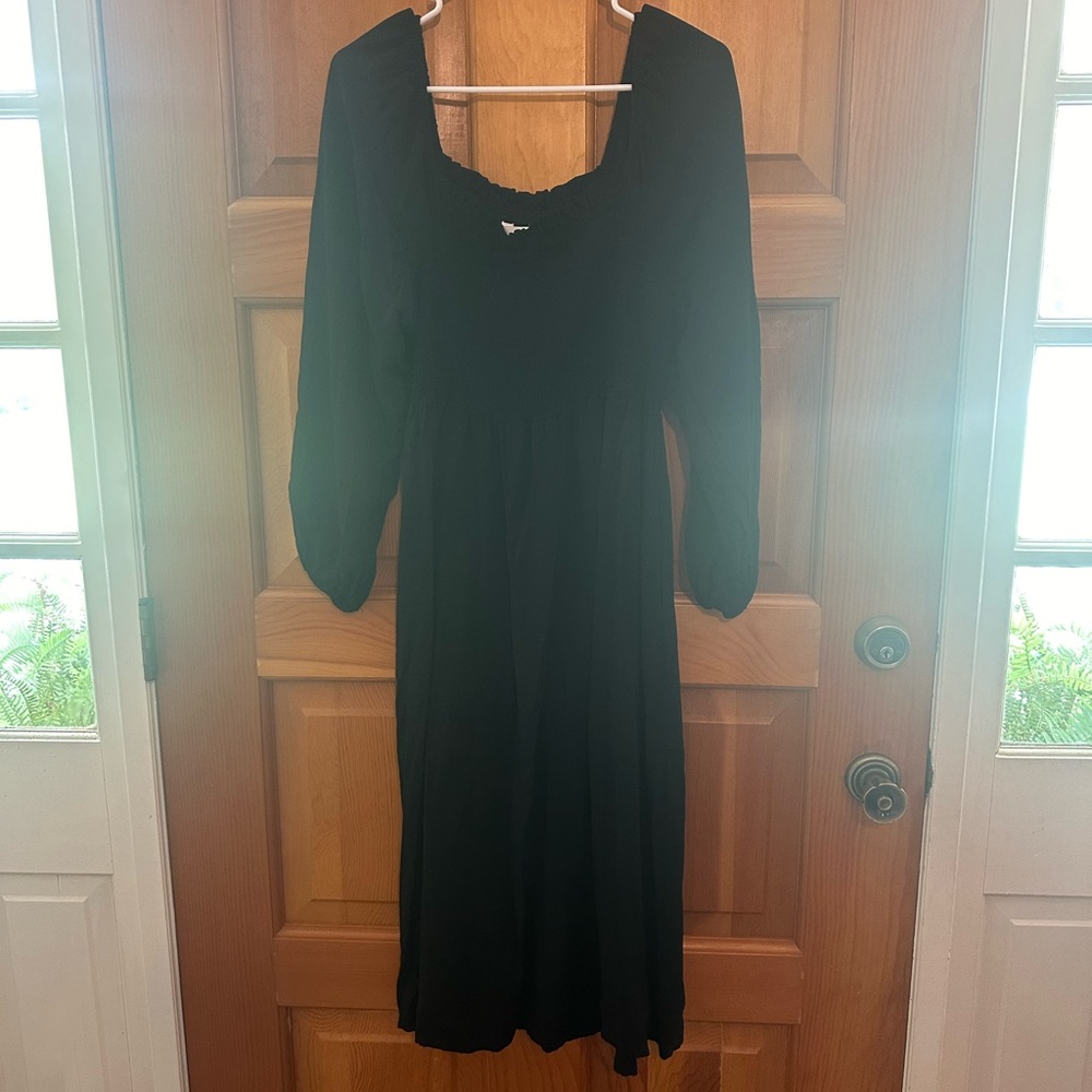 Crown and Ivy Black dress